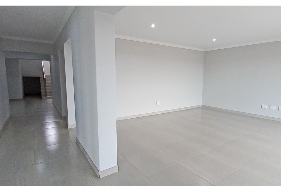 4 Bedroom Property for Sale in Monte Christo Western Cape